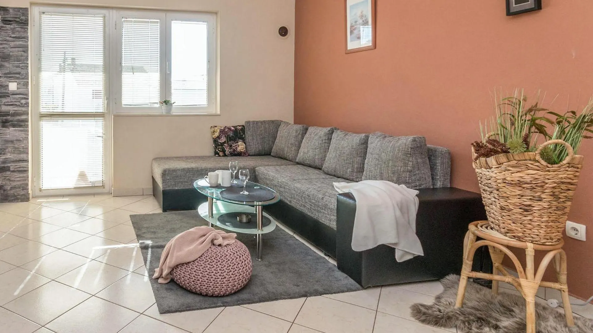 Awesome Apartment In Biograd Na Moru With Kitchen 0*,